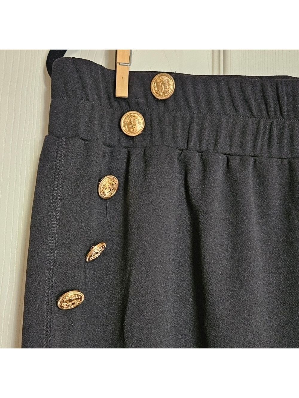 BloomChic Black Pants with Gold Accent Size 18-20 - Picture 3 of 6